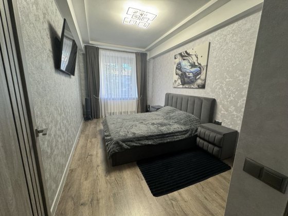 Продам 3-х комн квартиру Тараса Шевченко( Сыровца), 17,центр города Каменское