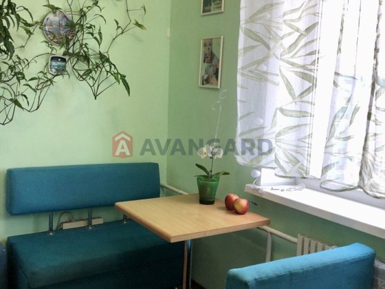 Продам 3 кімнатну з холом на Лівому березі Кам'янське