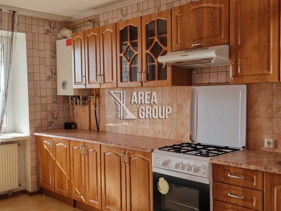 Продаж великої 1-кімнатної квартири 58 м2 на м-ні Кам'янець-Подільський