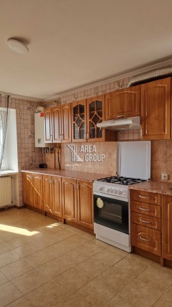 Продаж великої 1-кімнатної квартири 58 м2 на м-ні - фото 1