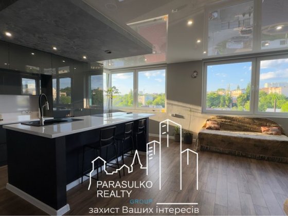 Продам неймовірну 2-о рівневу квартиру Кам'янець-Подільський