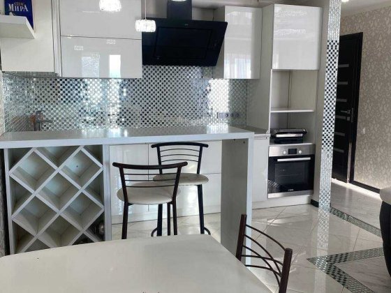 Сучасна 3х кімнатна квартира Чорноморськ