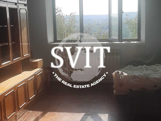 Продам трикімнатну квартиру Каменец-Подольский