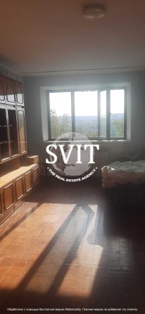 Продам трикімнатну квартиру - фото 1