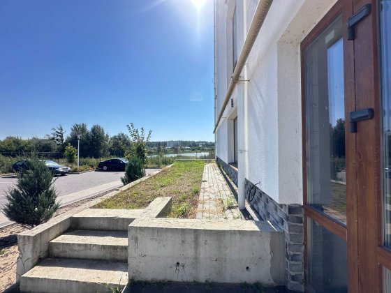 Квартира біля озера. Своя тераса та окремий вхід Гостомель