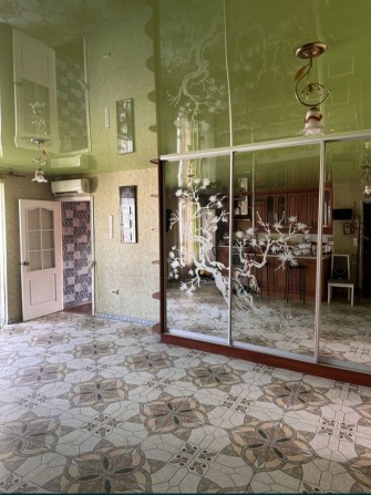 Огромная 2 к квартира ! По хорошей цене . - фото 1