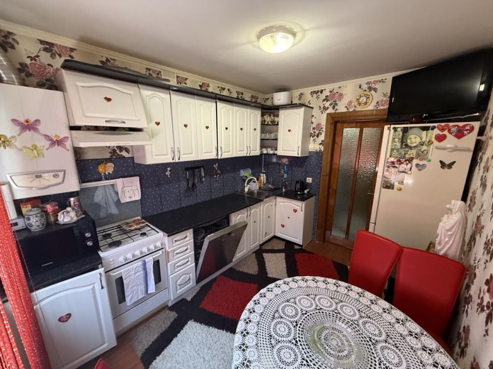 Продам 3к квартиру з ремонтом та технікою. - фото 1