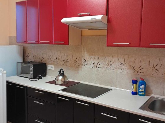 2х ком, пер.Хантадзе 3,  возле моря  76 кв.м Чорноморськ