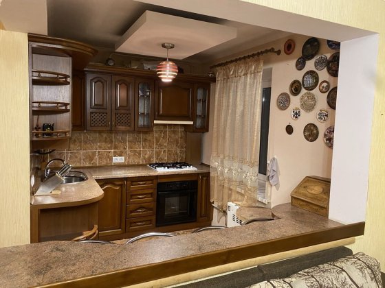 Трикімнатна квартира з індивідуальним опаленням Конотоп