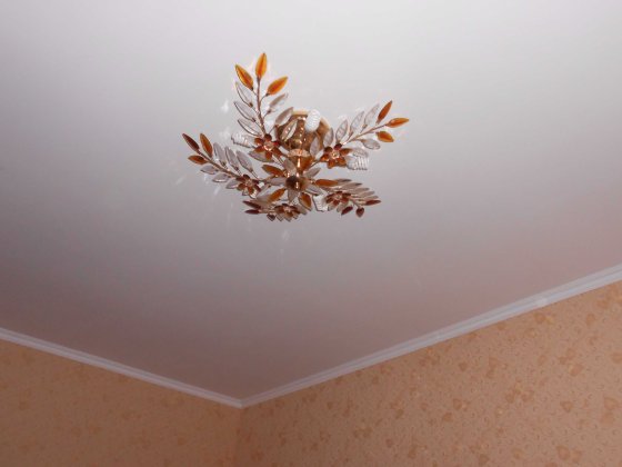 ЦЕНТР.  3-х кв. дуже тепла, інд. газ.опалення.  50м2. Конотоп