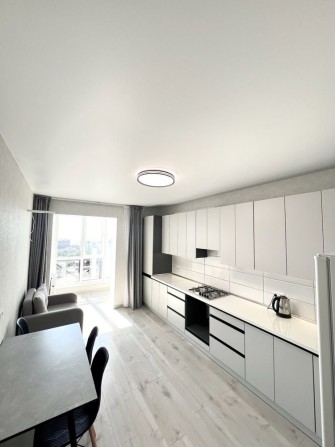 В продаже 1 к к-ра в новом ЖК,вся мебель и техника остается!Вид моря - фото 1