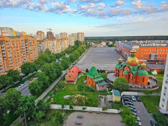1-кімнатна з ремонтом та меблями Атлант - фото 1