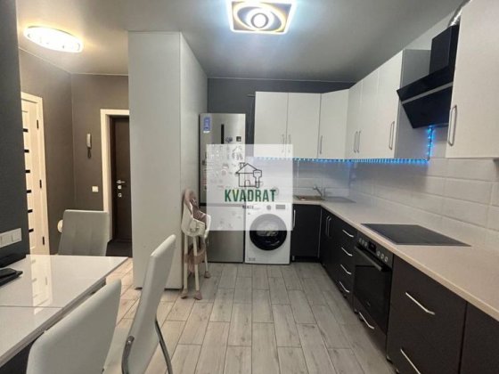 Продам 1-кімнатну квартиру з ремонтом і меблями у новому будинку Кам'янець-Подільський