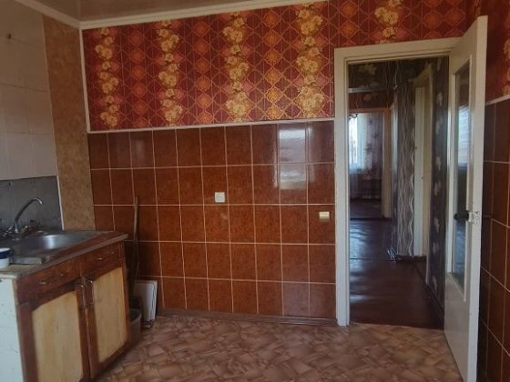 Продається 3-х кімнатна квартира в районі Київського масиву Коростень