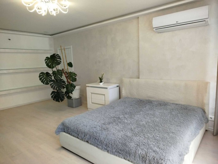 Продам 2х комн 80 м.кв с( можно сделать 3 комн) супер евро  Коцюбинско - фото 1