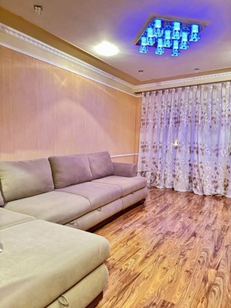 Собственик . Продам 3-х комнатную квартиру цена договорная - фото 1