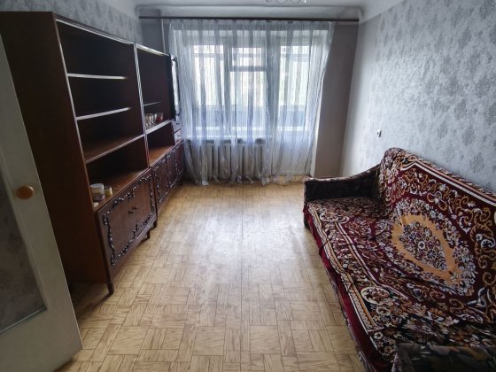 Продам 2кв в центре города Лозова