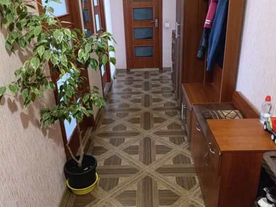 Продам двокімнатну квартиру в центрі міста Лозова Лозовая