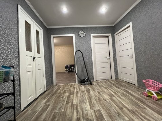 Продам 4 кімнатну квартиру Лозова