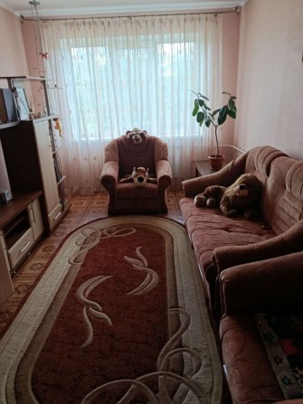 Продам 2-кімнатну квартиру з меблями та балконом, М-н 5, 5 поверх - фото 1