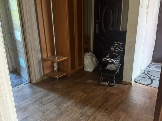 Терміново!!!Квартира 4-х кімнатна МОЖЛИВА рострочка Лозовая