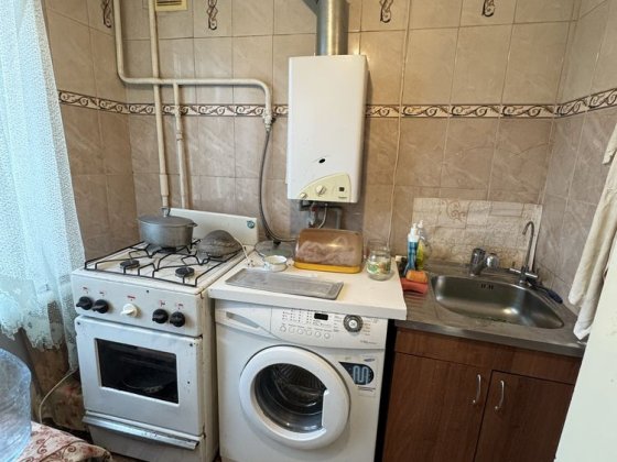 Продам 3-х в р-не Ворршиловки , авроры Марганец