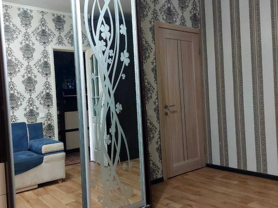 1-к квартира 29,5м2 з балконом + гараж + підвал Мерефа