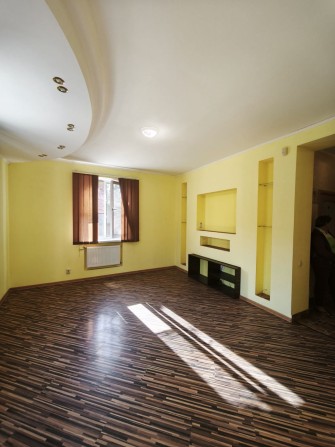 Продаж сучасна 2-х кімнатна в центрі - фото 1