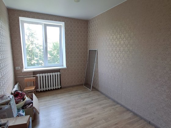 Продаж 3-кімнатної квартири Звягель