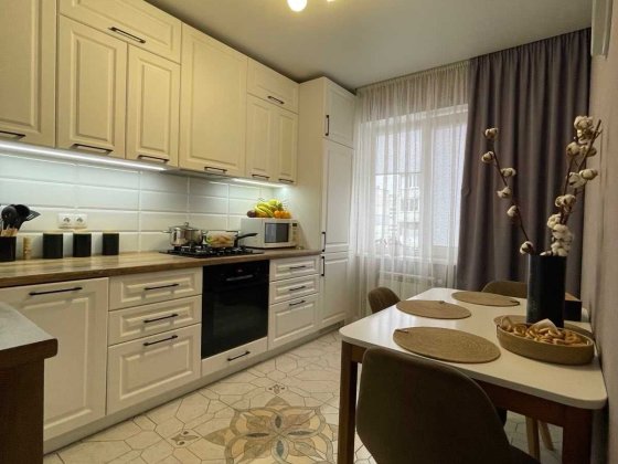 Продается 3-х, комнатная квартира в Обухове Обухів