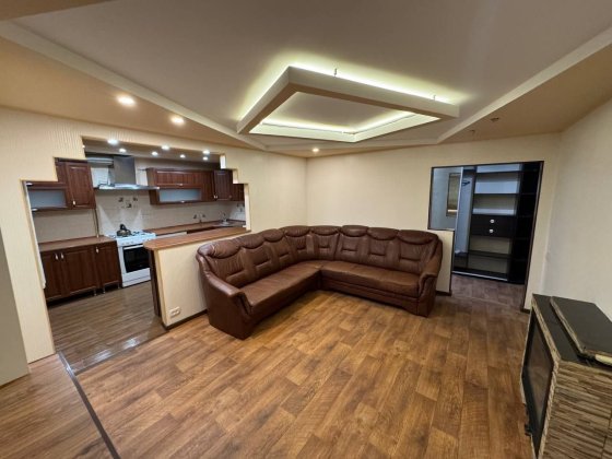 Продаю 3-кімнатну квартиру в центрі міста Павлоград