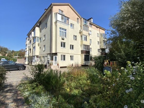 Продам простору 1 но кімн квартиру з інд.опаленням Обухов