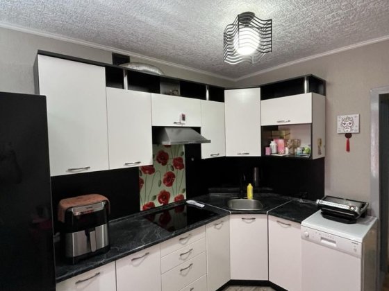 Продам 2х комнатную квартиру без посредников , центр Павлоград