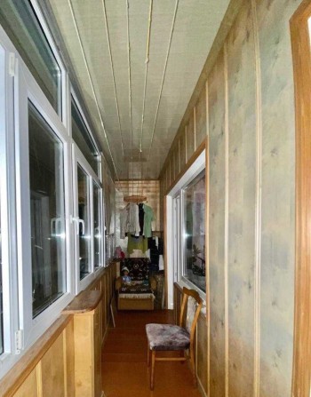 1/2 частину трикімнатної квартири - фото 1