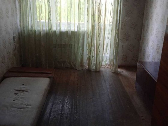 Продам 2 х комн. квартиру с/п 5 эт. центр  .электроотопление Павлоград