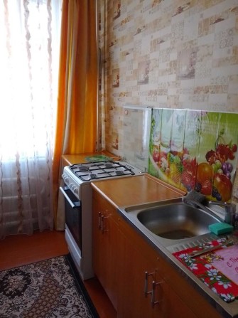 Продам 2 комнатную квартиру химик - фото 1