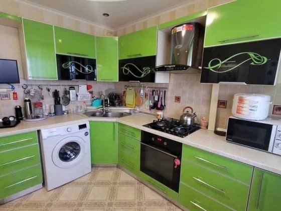 Продам 2-комнатную квартиру Центр 