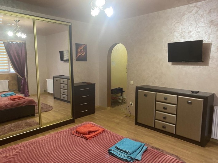 Продам 1 кімнатну квартиру в центрі - фото 1