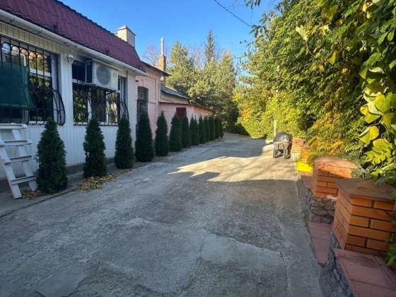 (SALE) -Продаж 6-ти кімн. квартири та ділянки  поряд з вул.Туристів Умань