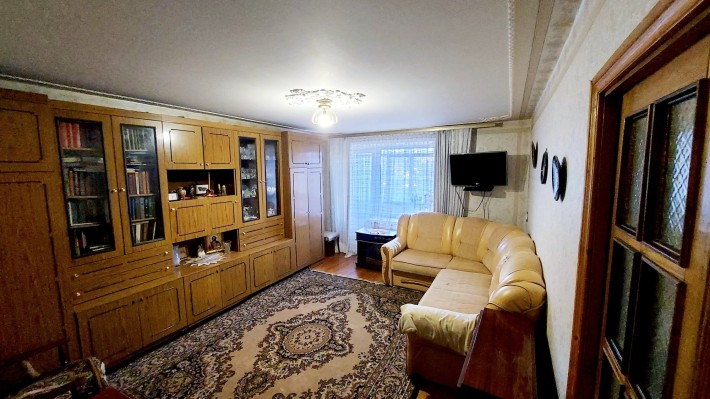 4-кімнатна квартира в місті Хмільнику - фото 1