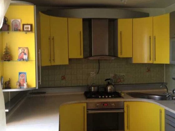 Квартира з індивідуальним опаленням і двома гардеробними, центр міста Трускавец