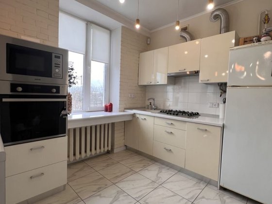 Центр. 2 кімнатна кв. Можливий продаж за сертефікатом. Славянск