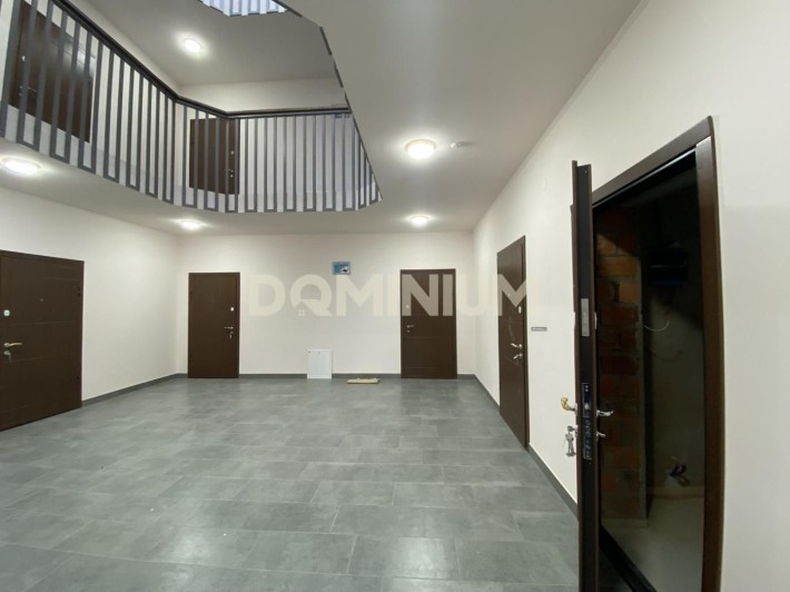 Продається 3-х кімнатна квартира в м. Хуст - фото 1