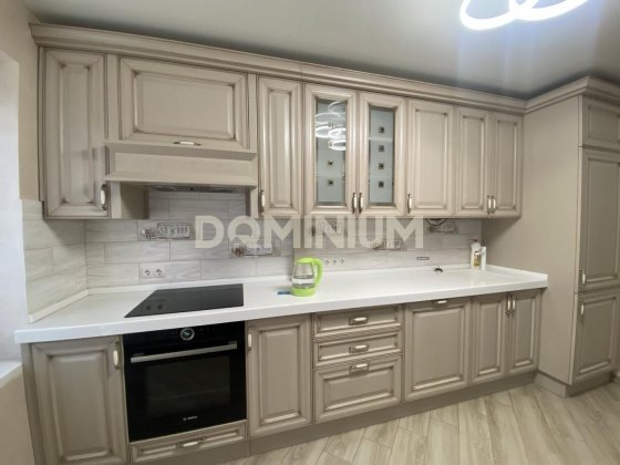 Продається 3 кімнатна квартира в м. Хуст Хуст