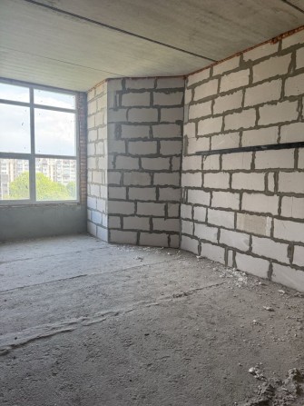 Продаж 1к.квартира, 67м кв.,ЦЕНТР,н/б,здана, недорого - фото 1