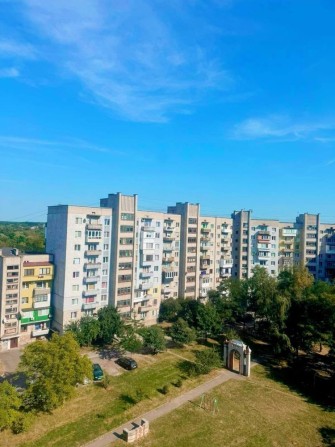 Продаж 2 кім квартири під ремонт р-н 8-9 школи - фото 1