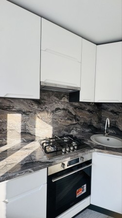 ТЕРМІНОВИЙ ПРОДАЖ! 2-кімнатна квартира на другому поверсі - фото 1