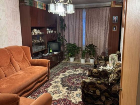 Продам двухкомнатную квартиру вместе с гаражем Чугуев