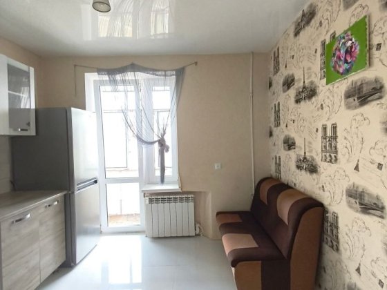 Продам 2-во кімнатну з ремонтом Шептицький