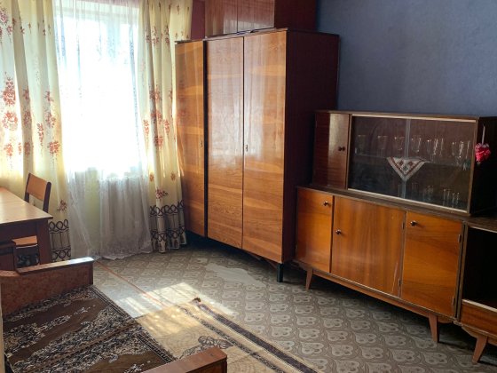 Продається однокімнатна квартира на першому поверсі Шостка